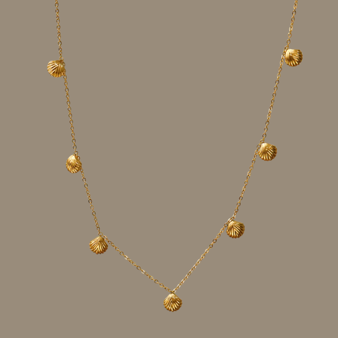 Tully Shell Charm Necklace