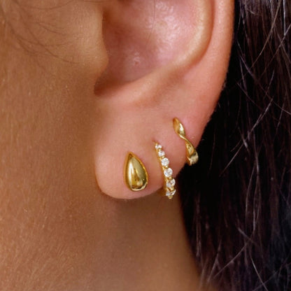 Quinn Huggie Earrings