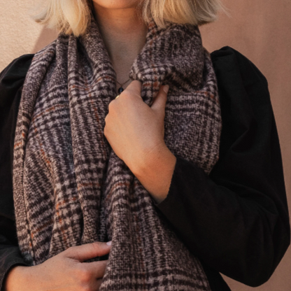 Soft Scarf Cardiff by Louenhide (Chocolate)